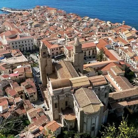 Апартаменты Cavour Holidays Чефалу