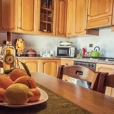 Cavour Holidays צ'פאלו