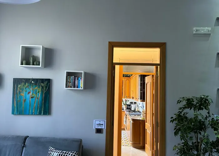 Cavour Holidays * Чефалу