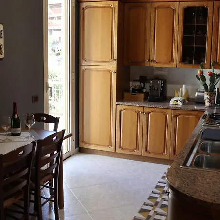 Cavour Holidays Apartamento Cefalù