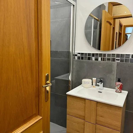 Cavour Holidays Апартаменти