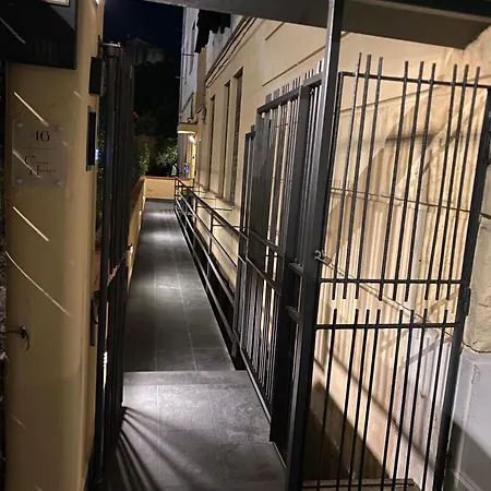 Cavour Holidays * Чефалу