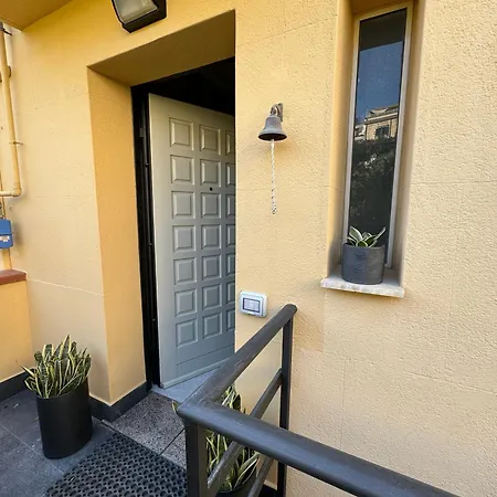 Cavour Holidays Апартаменти *