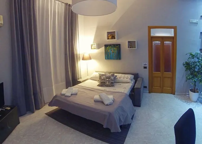 Cavour Holidays Cefalù